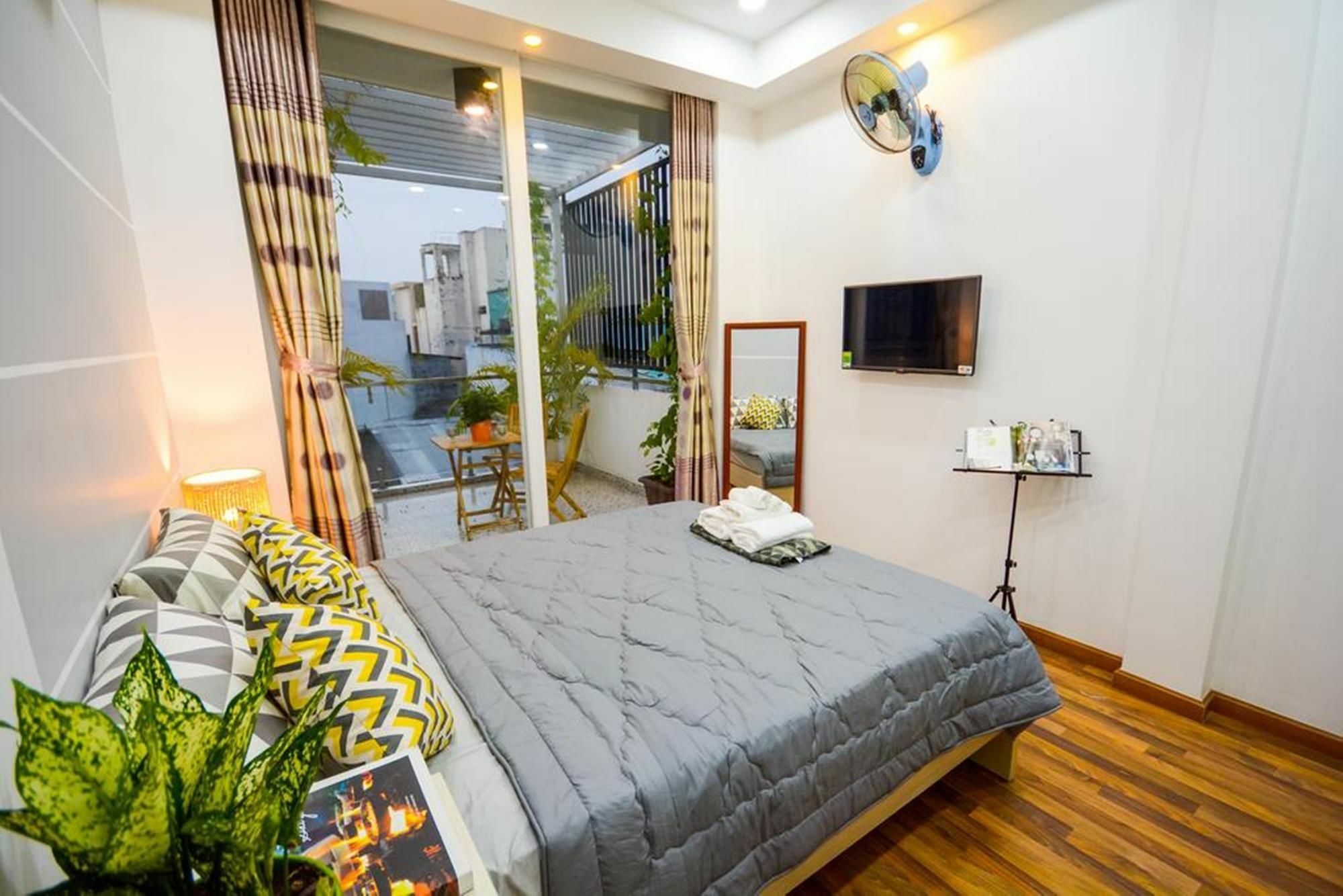 The Nguyens Cafe Nhc Otel Ho Şi Min Dış mekan fotoğraf
